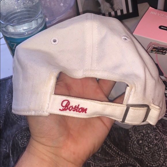 Boston Red Sox Hat - Picture 3 of 4